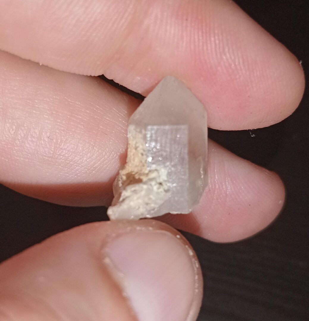 Mini Ponta de quartzo lemuriano (3)